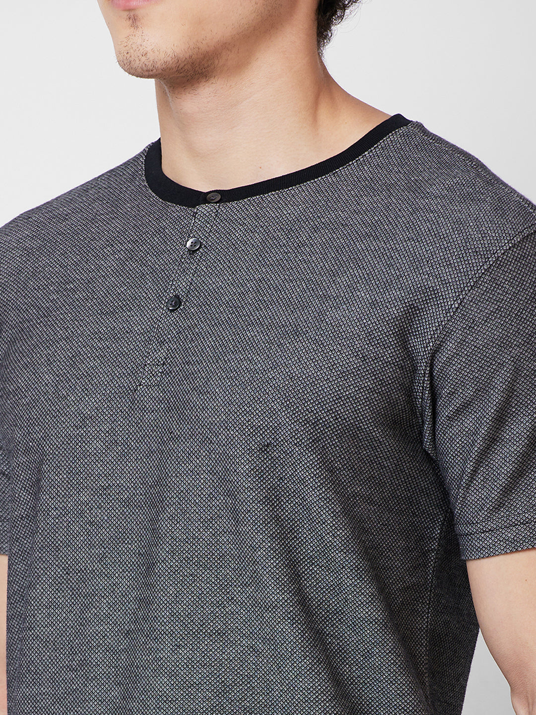 Men’s Textured Henley Neck T-Shirt