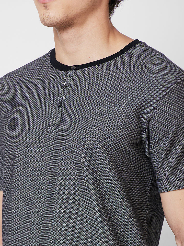 Men’s Textured Henley Neck T-Shirt