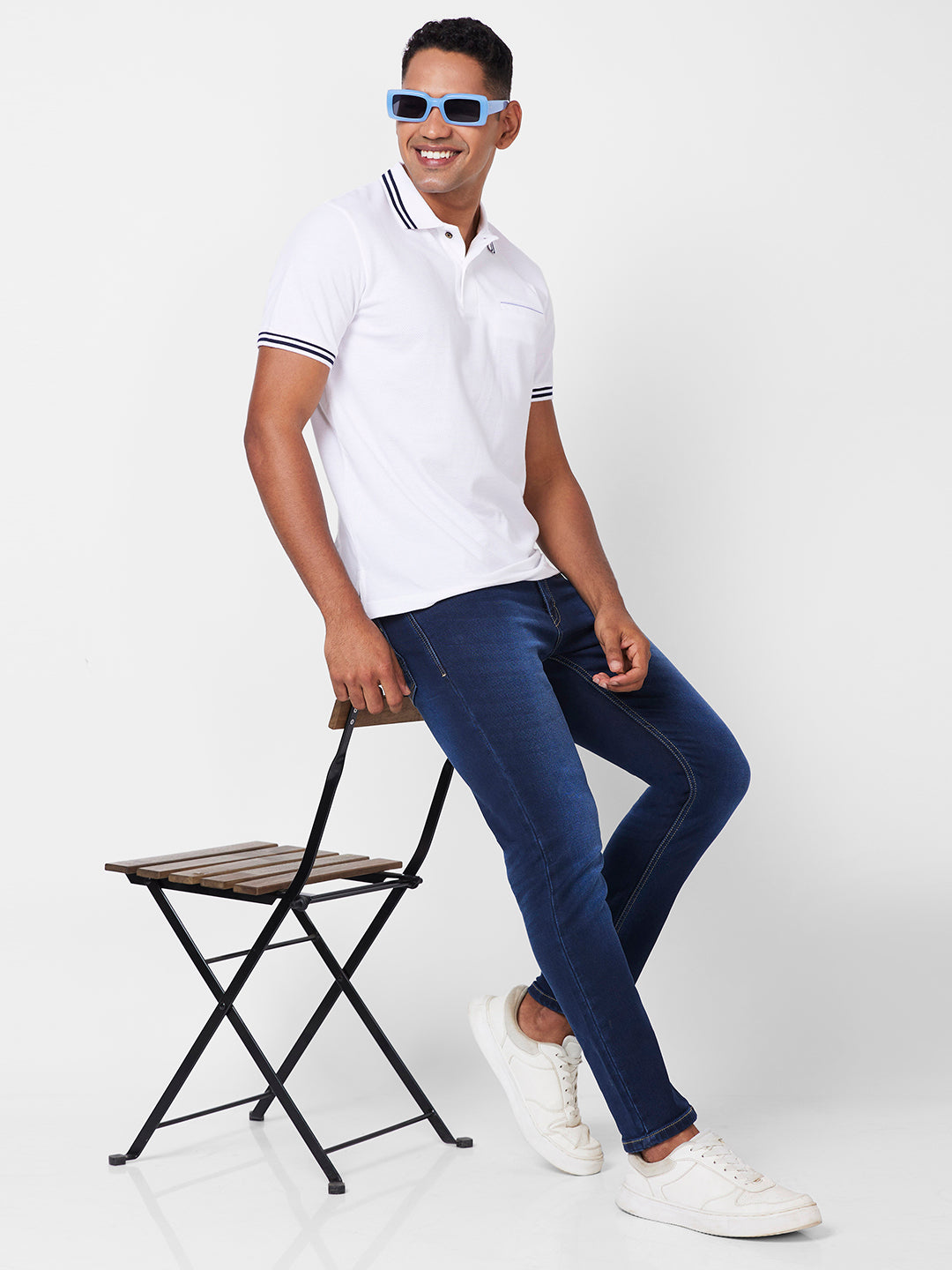 Men's Solid Polo T-Shirt with Contrast Tipping