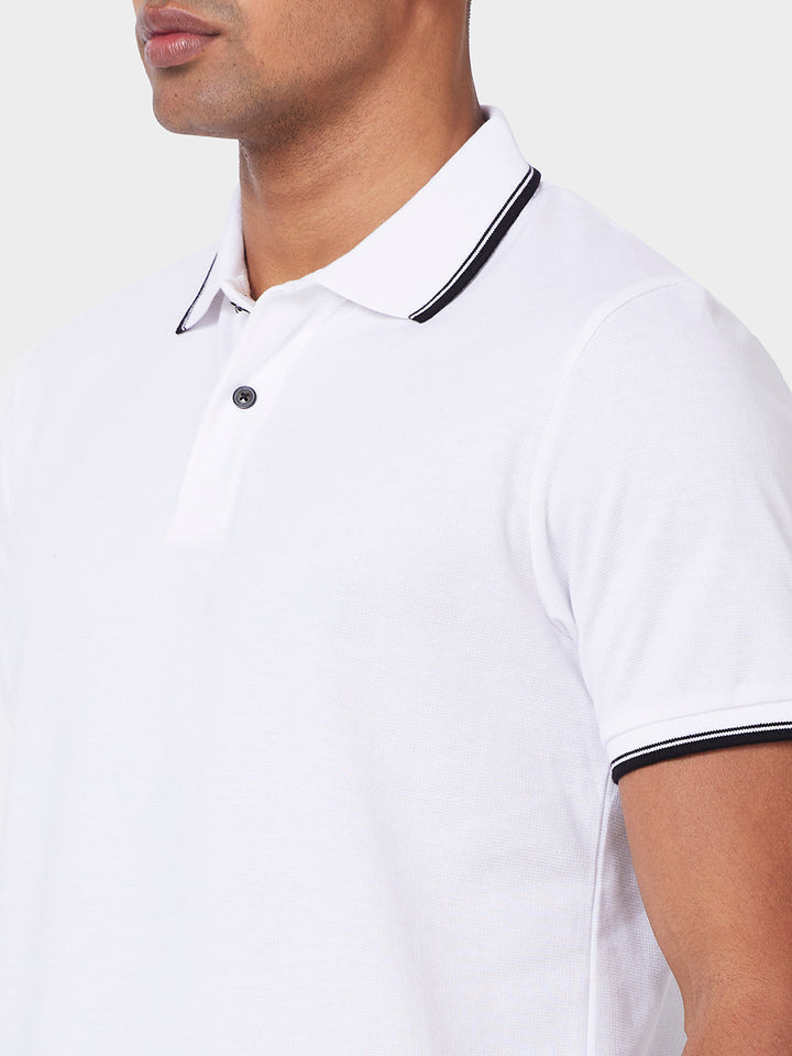 Men's Solid Polo T-Shirt with Contrast Tipping