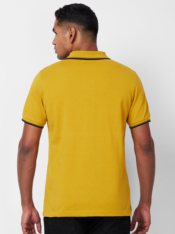 Men's Solid Polo T-Shirt with Contrast Tipping
